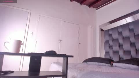 Snapshot of thepam_boobs chatting on February 14, 11:07 am Pamela online show from February 14, 11:07 am