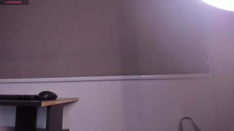 Snapshot of thepam_boobs chatting on April 1, 11:00 am Pamela online show from April 1, 11:00 am