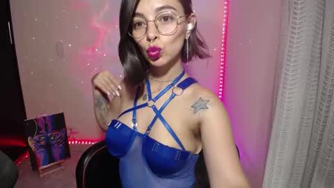 Snapshot of thepowerpuffgirl_99 chatting on December 5, 10:44 am Amy online show from December 5, 10:44 am