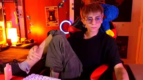 Matt independent model  online show from April 21, 9:06 pm