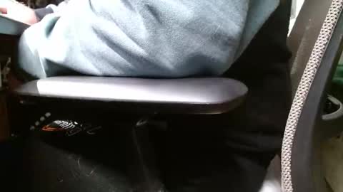 Snapshot of therayth chatting on January 19, 3:54 am therayth online show from January 19, 3:54 am