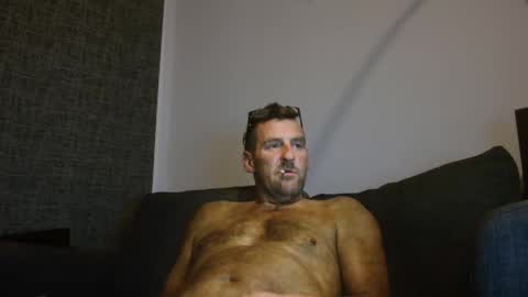 Snapshot of therealkurva4u chatting on December 8, 3:24 pm therealkurva4u online show from December 8, 3:24 pm