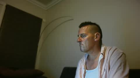 Snapshot of therealkurva4u chatting on December 31, 1:30 pm therealkurva4u online show from December 31, 1:30 pm