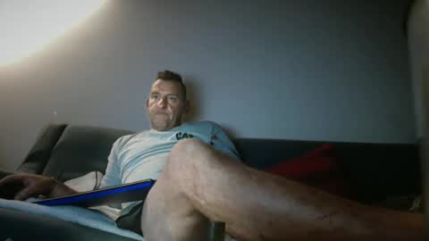 Snapshot of therealkurva4u chatting on January 2, 12:46 pm therealkurva4u online show from January 2, 12:46 pm