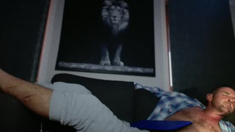 Snapshot of therealkurva4u chatting on January 8, 6:52 pm therealkurva4u online show from January 8, 6:52 pm