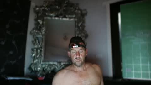 Snapshot of therealkurva4u chatting on March 5, 6:34 pm therealkurva4u online show from March 5, 6:34 pm