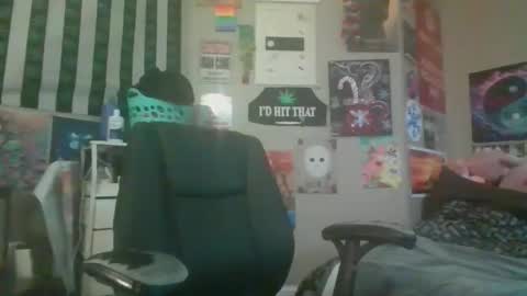 Snapshot of therealstackz69 chatting on March 16, 7:40 pm therealstackz69 online show from March 16, 7:40 pm