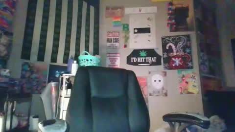 Snapshot of therealstackz69 chatting on March 22, 6:33 pm therealstackz69 online show from March 22, 6:33 pm