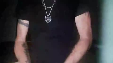 Snapshot of theredking69 chatting on December 21, 7:48 am The Red King online show from December 21, 7:48 am