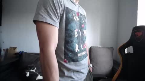 Snapshot of theroadtomars chatting on November 21, 8:57 am Nick online show from November 21, 8:57 am