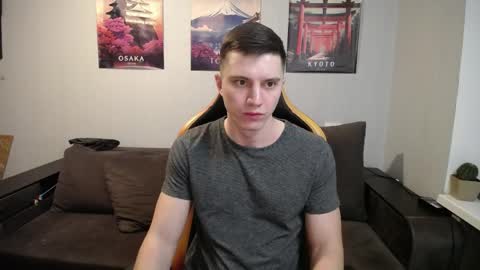 Snapshot of theroadtomars chatting on March 17, 5:27 pm Nick online show from March 17, 5:27 pm