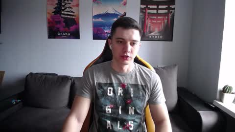 Snapshot of theroadtomars chatting on March 19, 10:52 am Nick online show from March 19, 10:52 am