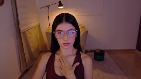 Snapshot of therose_mar chatting on May 15, 8:38 pm Mar online show from May 15, 8:38 pm