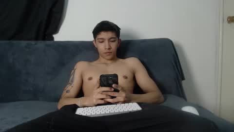 thesaint_xxx online show from October 27, 4:38 am