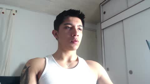 Snapshot of thesaint_xxx chatting on February 27, 7:30 am thesaint_xxx online show from February 27, 7:30 am