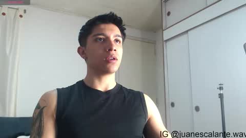 Snapshot of thesaint_xxx chatting on March 19, 8:18 am thesaint_xxx online show from March 19, 8:18 am