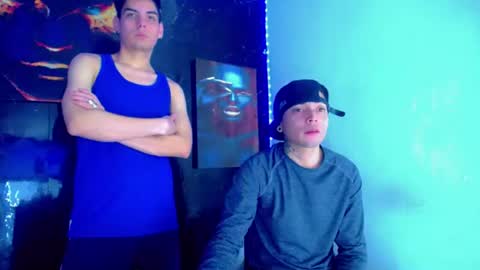 David y Daniel online show from July 9, 5:11 am