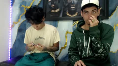 David y Daniel online show from July 18, 6:17 am