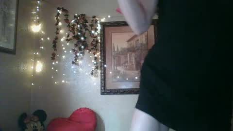 sillymillie0 online show from October 7, 8:39 pm