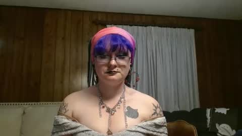 Snapshot of thesirenscall chatting on March 29, 2:55 am Siren of the Fae online show from March 29, 2:55 am