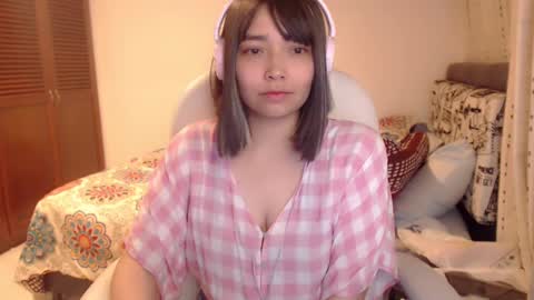 Mai online show from February 12, 5:37 am