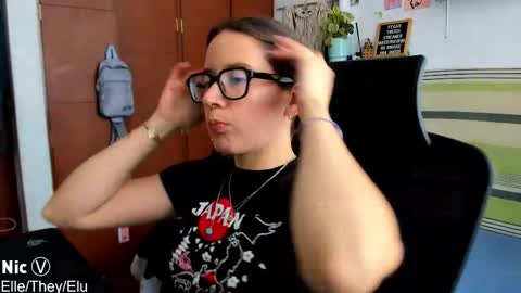 Snapshot of thetropicalseduction chatting on March 14, 7:52 pm Nicole online show from March 14, 7:52 pm