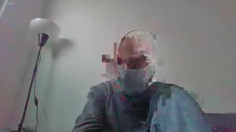 Snapshot of thetubedscarfguy chatting on February 26, 4:45 pm Scarf guy online show from February 26, 4:45 pm