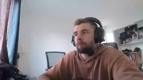 troy online show from April 28, 2:21 am