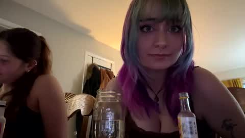 Snapshot of thewildwildwest chatting on March 2, 12:02 am West online show from March 2, 12:02 am