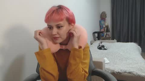 theysaidimcute online show from May 7, 9:31 pm
