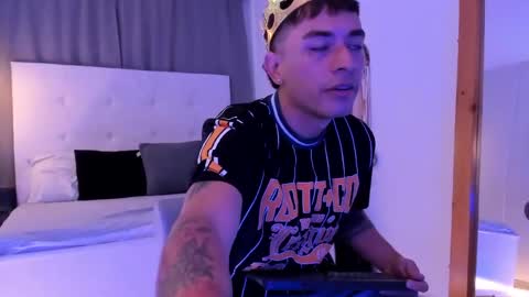 Snapshot of thiago_2003_ chatting on March 31, 12:27 pm Thiago online show from March 31, 12:27 pm