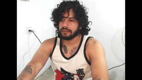 Snapshot of thiago_balconee chatting on June 23, 12:19 am Thiago balconee online show from June 23, 12:19 am