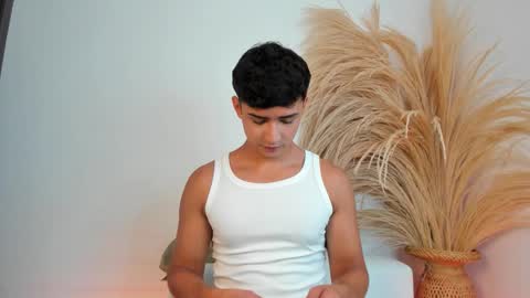 Thiago  online show from January 13, 6:57 pm