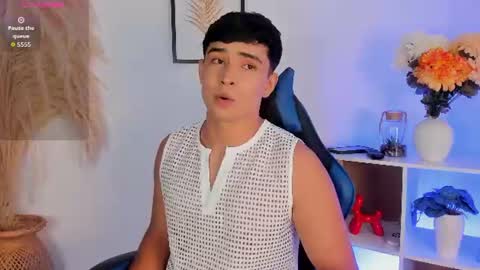 Thiago  online show from July 12, 9:06 pm