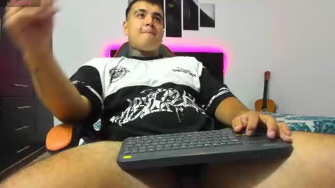 Snapshot of thiago_cp01 chatting on June 12, 2:21 am Thiago online show from June 12, 2:21 am