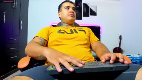 Snapshot of thiago_cp01 chatting on June 23, 3:59 am Thiago online show from June 23, 3:59 am