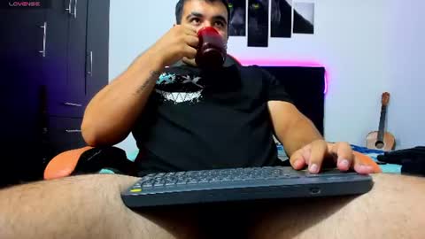 Snapshot of thiago_cp01 chatting on July 3, 3:13 am Thiago online show from July 3, 3:13 am