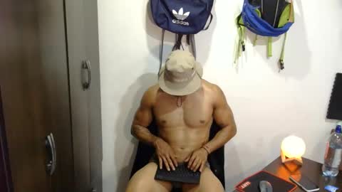 thiago_happy online show from June 11, 12:32 am