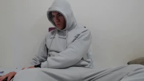 Snapshot of thiago_hot_boy chatting on January 7, 8:13 am Thiago independent model online show from January 7, 8:13 am