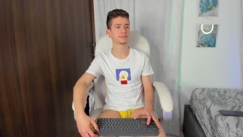 Manuel online show from October 4, 2:53 am