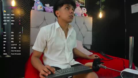 Snapshot of thiago_kozak chatting on September 15, 1:00 pm thiago online show from September 15, 1:00 pm