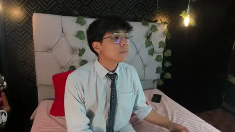 Snapshot of thiago_kozak chatting on October 13, 1:00 pm thiago online show from October 13, 1:00 pm