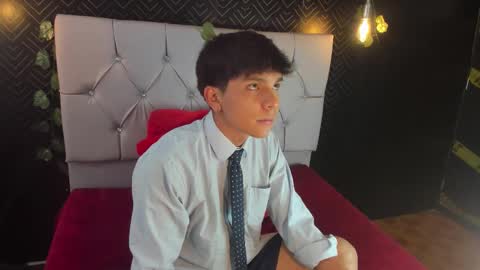 Snapshot of thiago_kozak chatting on October 27, 12:53 pm thiago online show from October 27, 12:53 pm