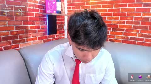Snapshot of thiago_kozak chatting on April 10, 12:54 pm thiago online show from April 10, 12:54 pm