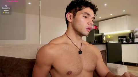 Just Thiago  online show from June 25, 1:38 am