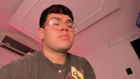 thiago_occonor online show from November 15, 9:11 pm