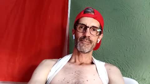 Snapshot of thiago_sexlover chatting on December 31, 3:55 am Thiago sexlover online show from December 31, 3:55 am