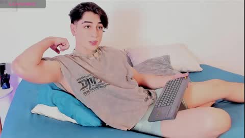 Thiago Winteer online show from May 12, 2:30 am