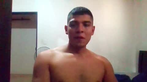 Snapshot of thiagobz chatting on April 4, 5:10 pm thiagobz online show from April 4, 5:10 pm