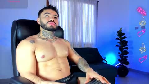 thiago online show from November 25, 10:43 pm